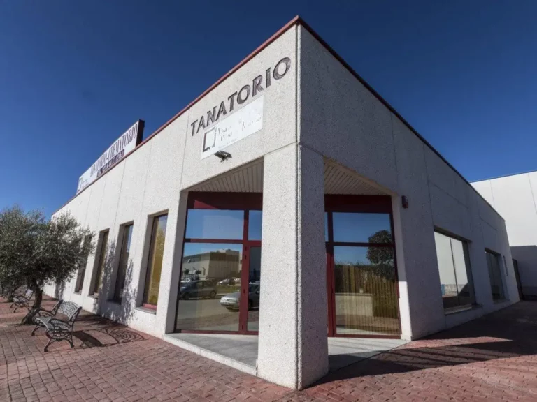 Floristería para Tanatorio Virgen de la Peña